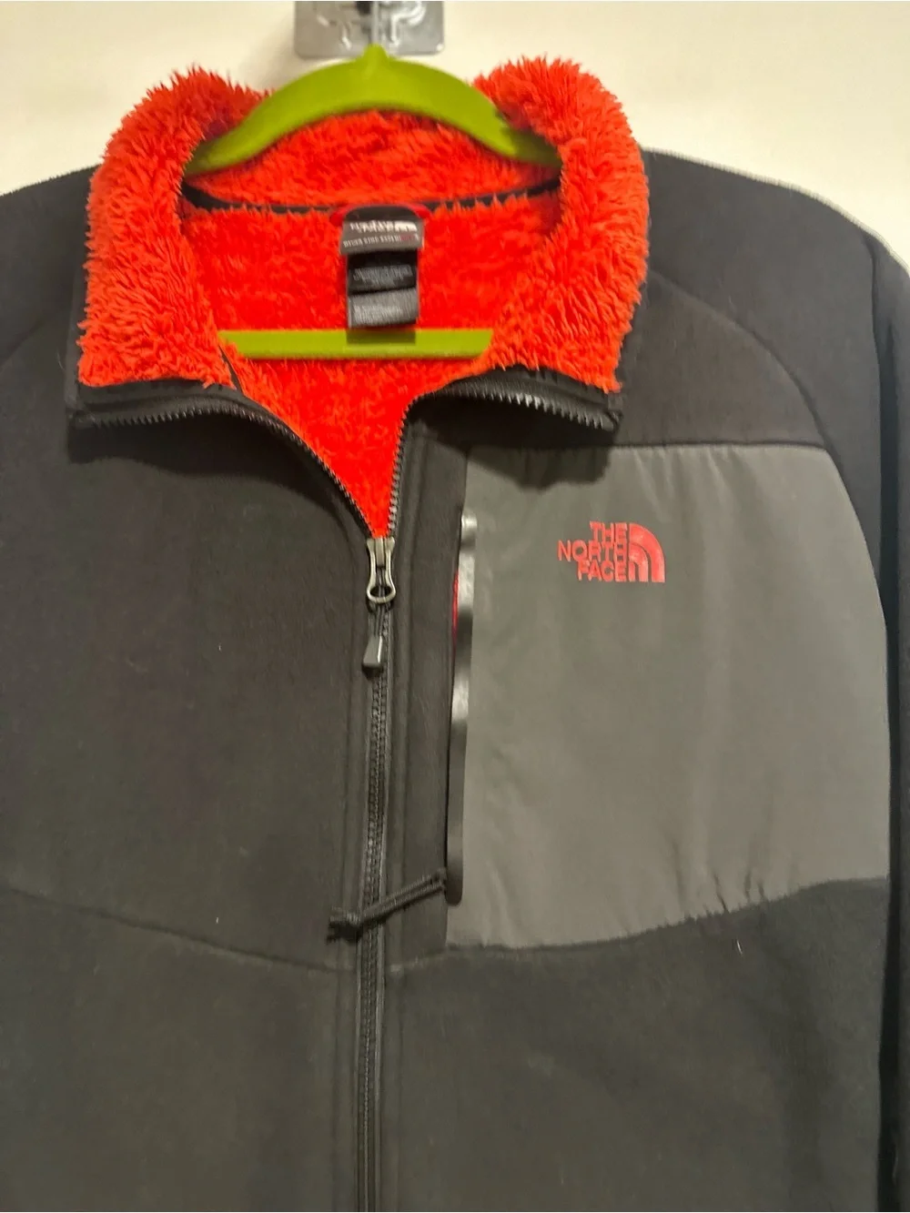 The North Face Jacket Sz:L Black Full Zip Chimborazo Fleece Red Sherpa Lined.
